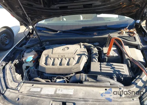 2018 Volkswagen Passat 2.0T Se from USA, damaged, VIN 1VWBA7A39JC019473